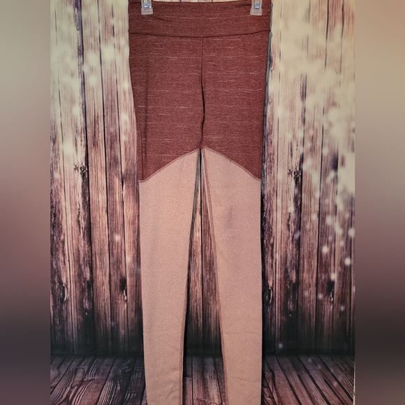 Free People Movement Evolution Leggings - XS - Color is Wine - NWT - Picture 2 of 9